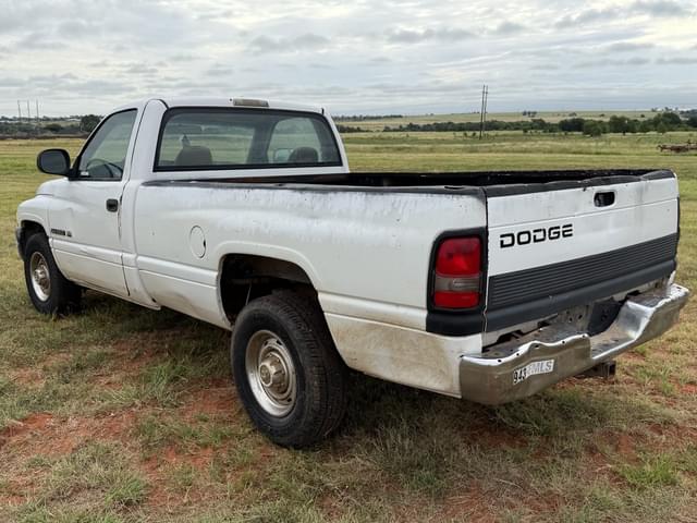 Image of Dodge Ram 2500 equipment image 4