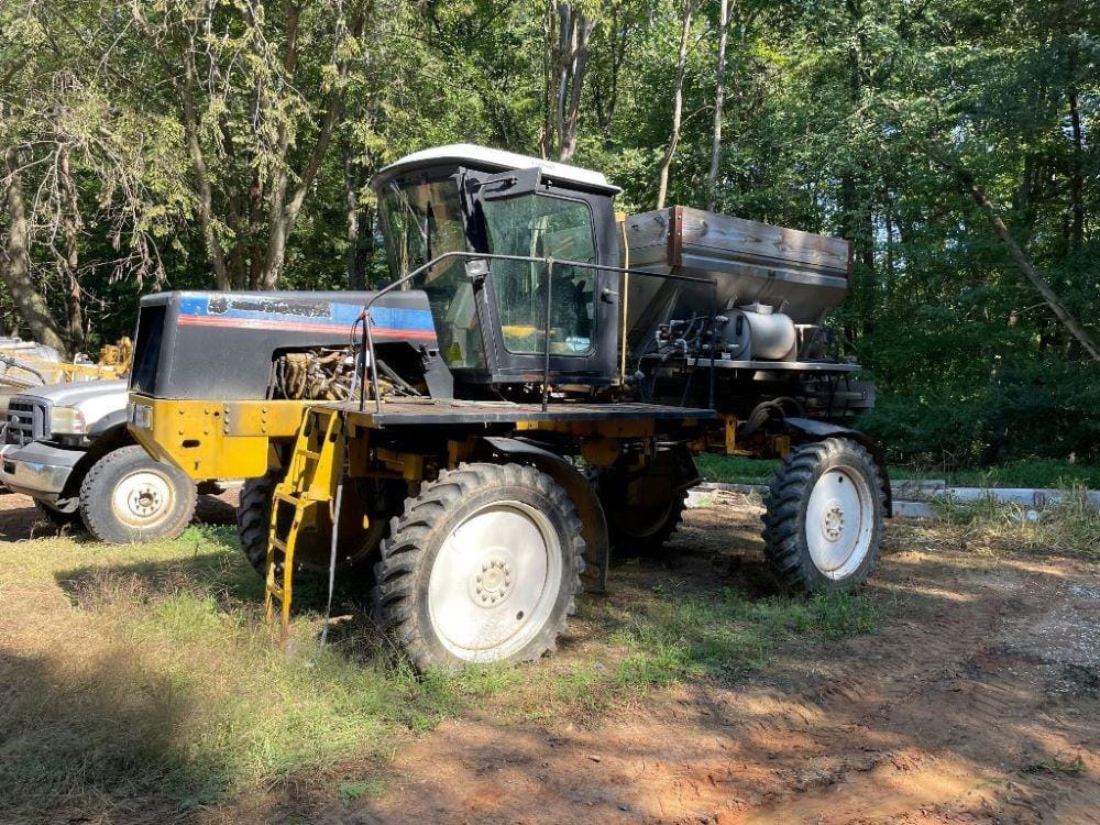Main image Ag-Chem RoGator 554