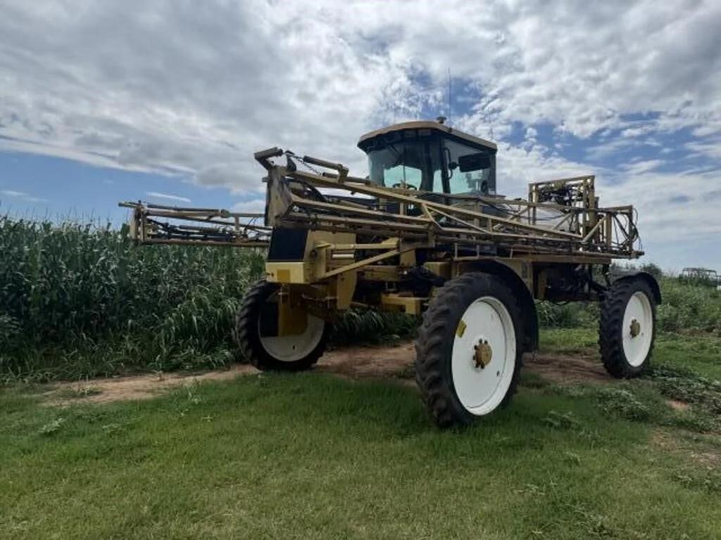 Image of Ag-Chem RoGator 854 Primary image