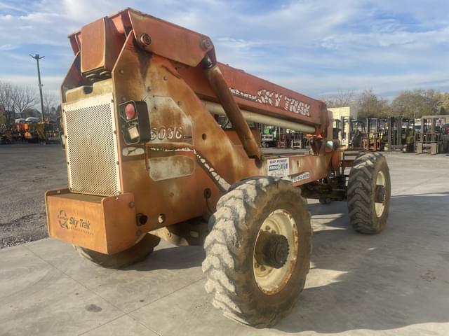 Image of Skytrak 6036 equipment image 2