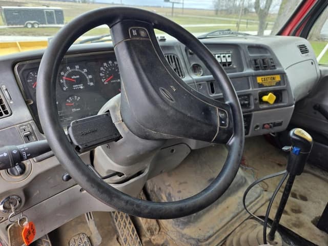 Image of Sterling L-Series Dump Truck equipment image 4