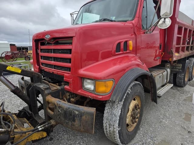 Image of Sterling L-Series Dump Truck equipment image 1