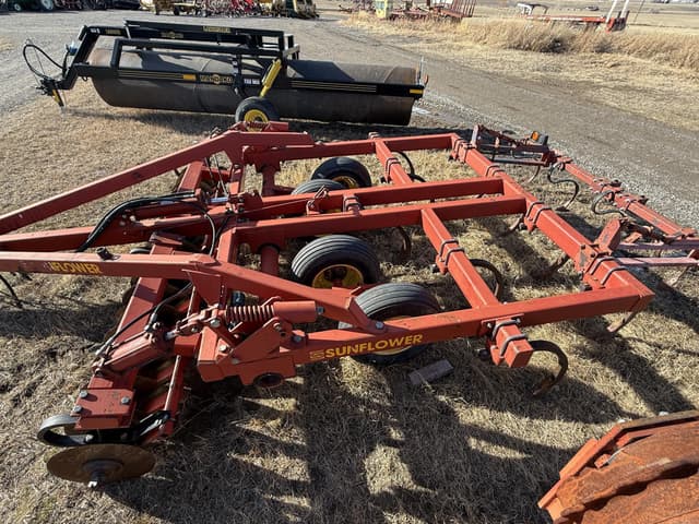 Image of Sunflower 4212-11 equipment image 2