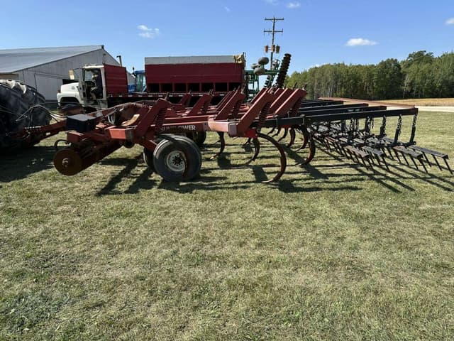 Image of Sunflower 4212 equipment image 1