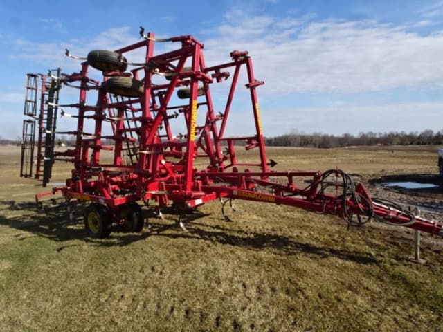 Image of Sunflower 5034 equipment image 4