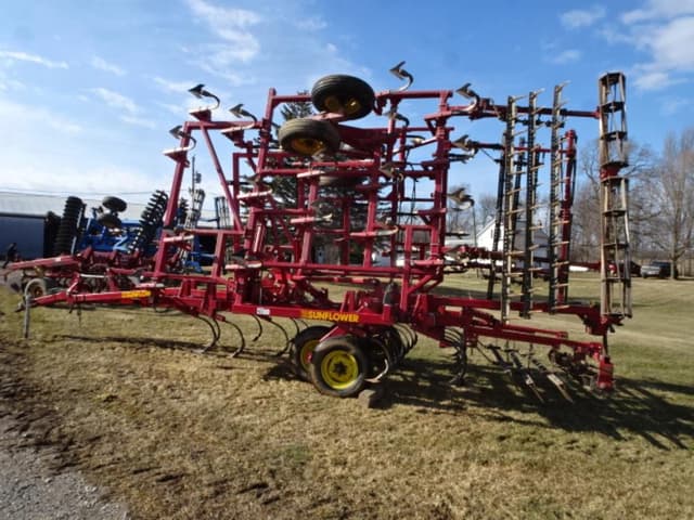 Image of Sunflower 5034 equipment image 1