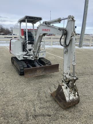 Image of Takeuchi TB025 equipment image 4