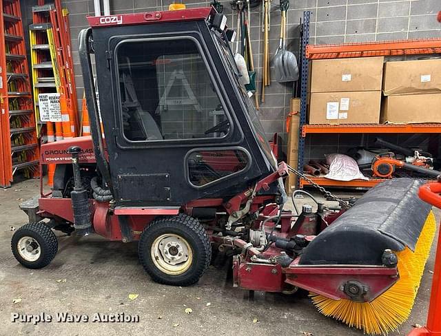 Image of Toro Groundsmaster 325-D equipment image 3