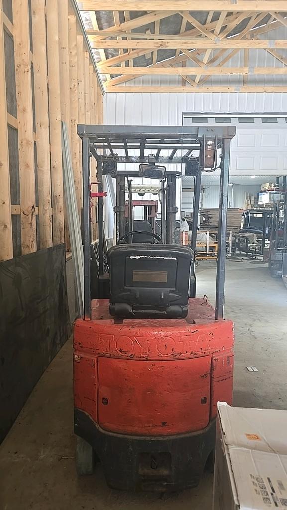 Image of Toyota 5FBCU15 equipment image 4