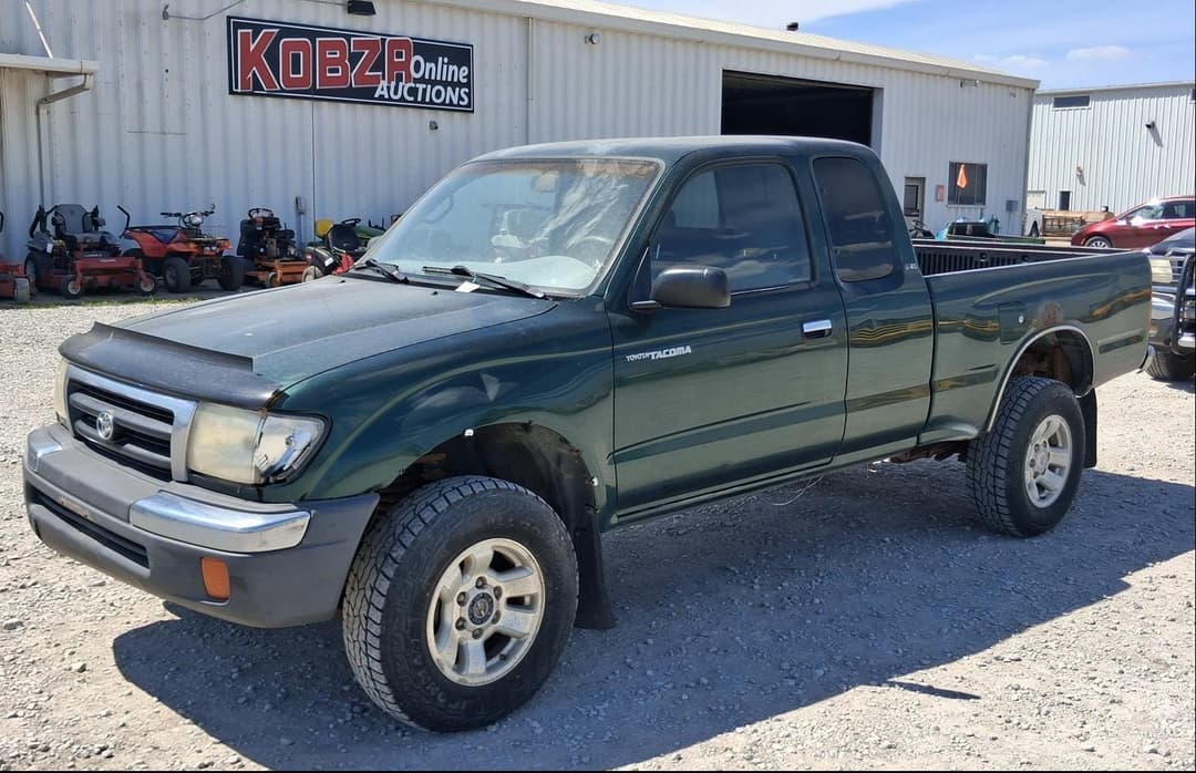 Image of Toyota Tacoma Primary image