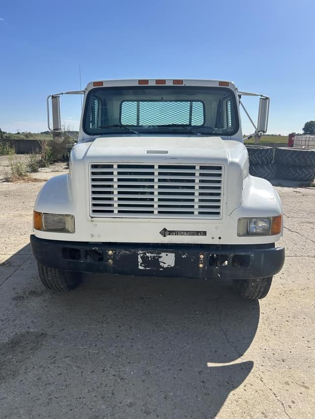 Image of International 4700 equipment image 4