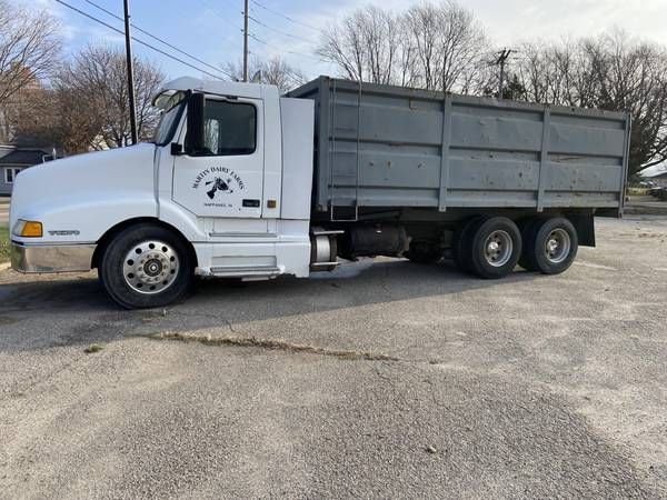 1999 Volvo ACL64 Equipment Image0