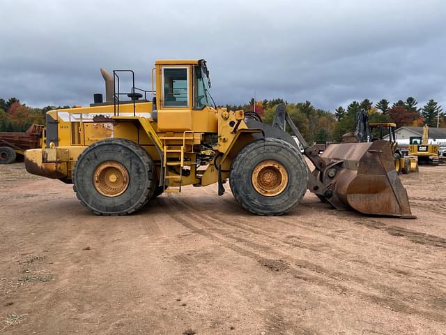 Image of Volvo L220D equipment image 3