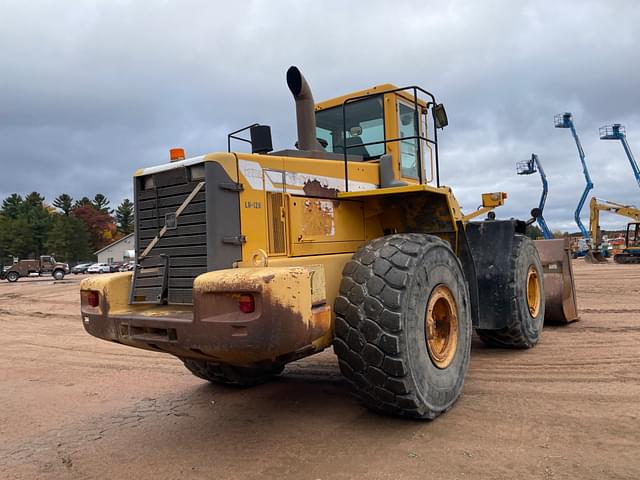 Image of Volvo L220D equipment image 4