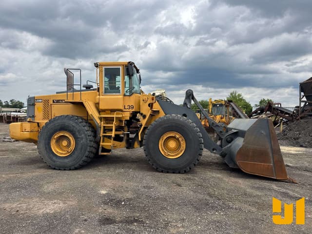 Image of Volvo L220D equipment image 3