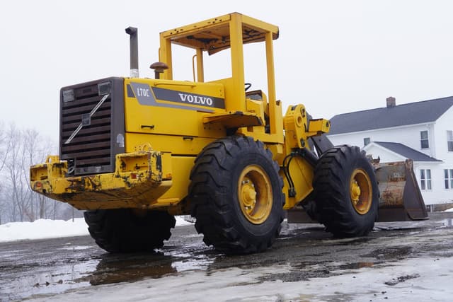 Image of Volvo L70C equipment image 4