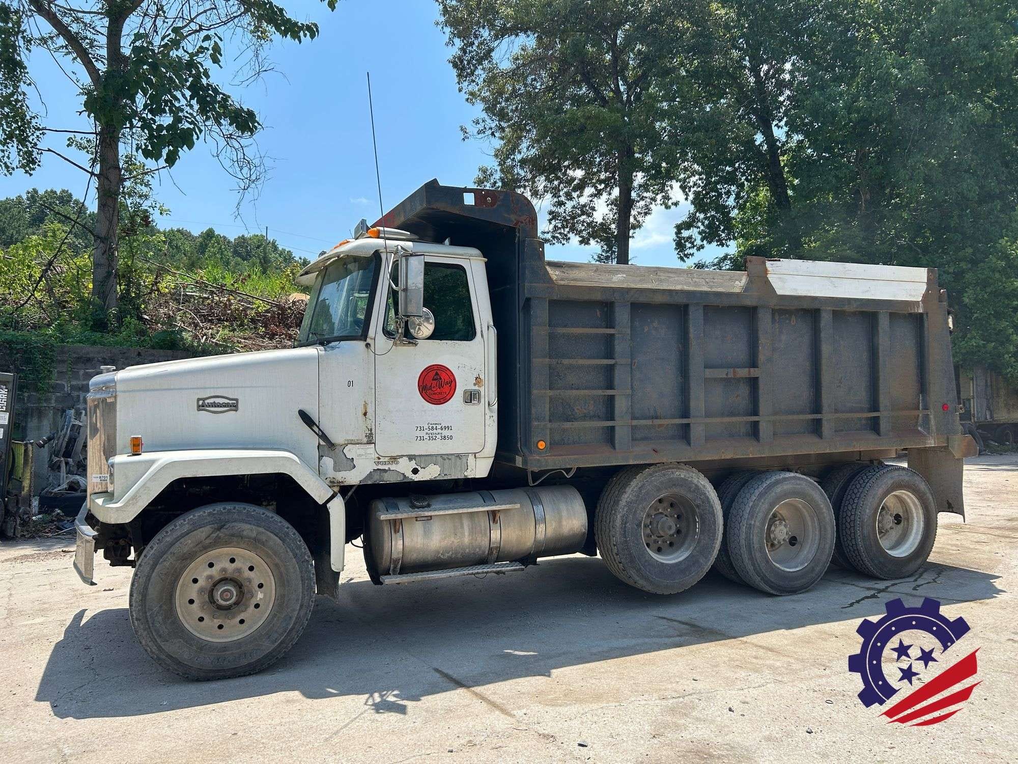 1999 Volvo VNM Equipment Image0