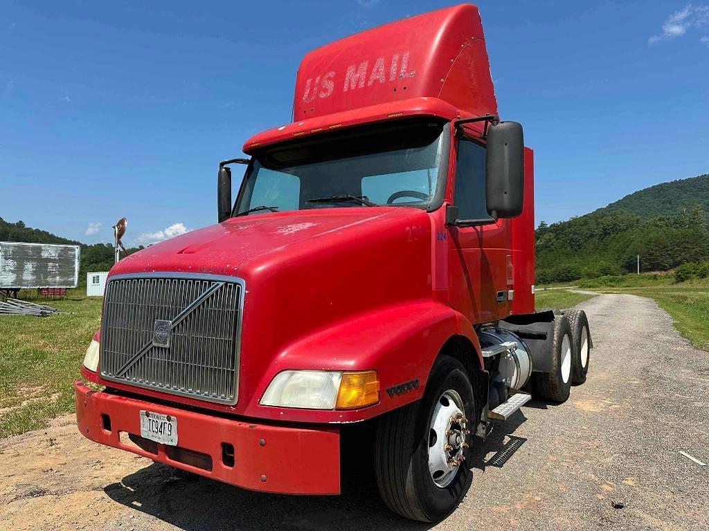 Image of Volvo VN Primary image