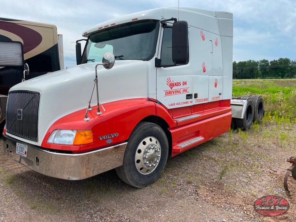 Image of Volvo VN Primary image