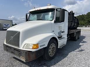 Main image Volvo VNL64T