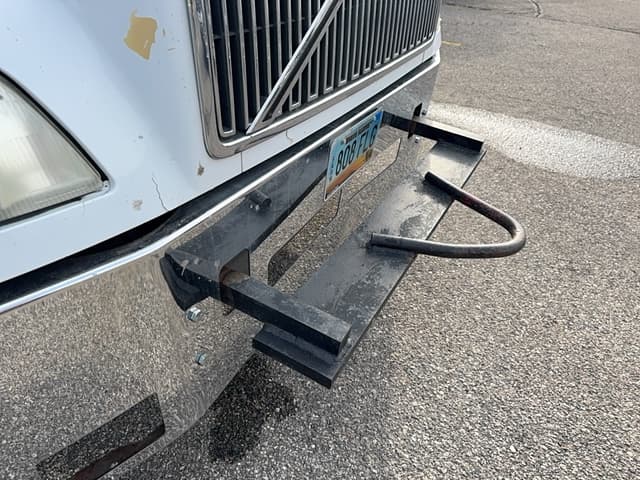 Image of Volvo VNL64T equipment image 3