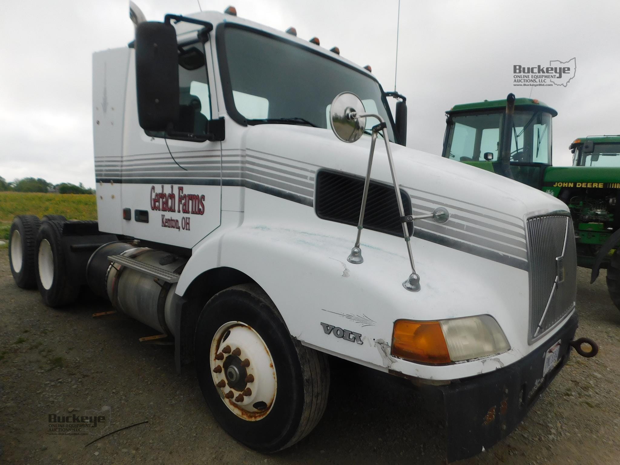 1999 Volvo VNL64T300 Equipment Image0