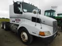 1999 Volvo VNL64T300 Image