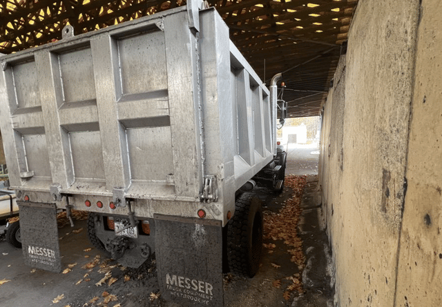 Image of Volvo WG equipment image 3