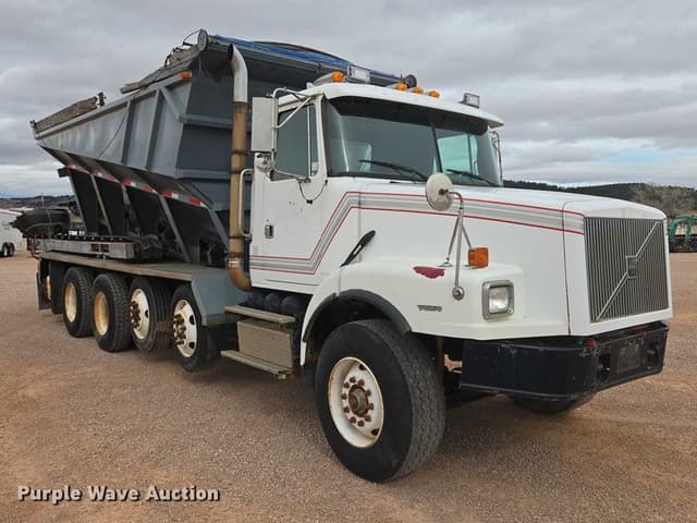 Image of Volvo WG equipment image 2