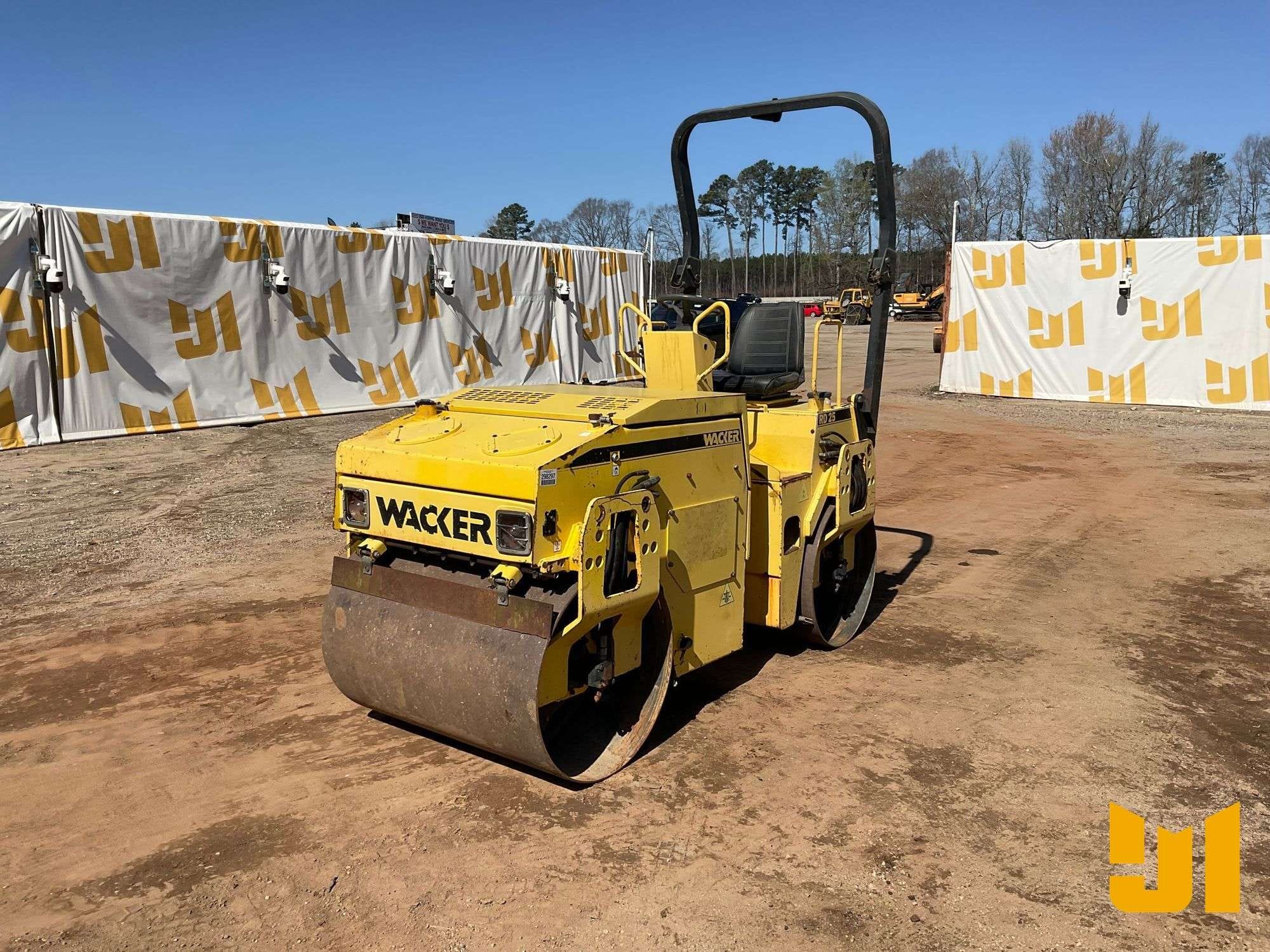 1999 Wacker Neuson RD25 Equipment Image0