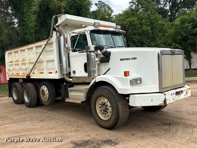 Image of Western Star 4900 equipment image 2