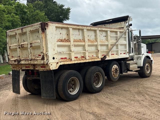 Image of Western Star 4900 equipment image 4