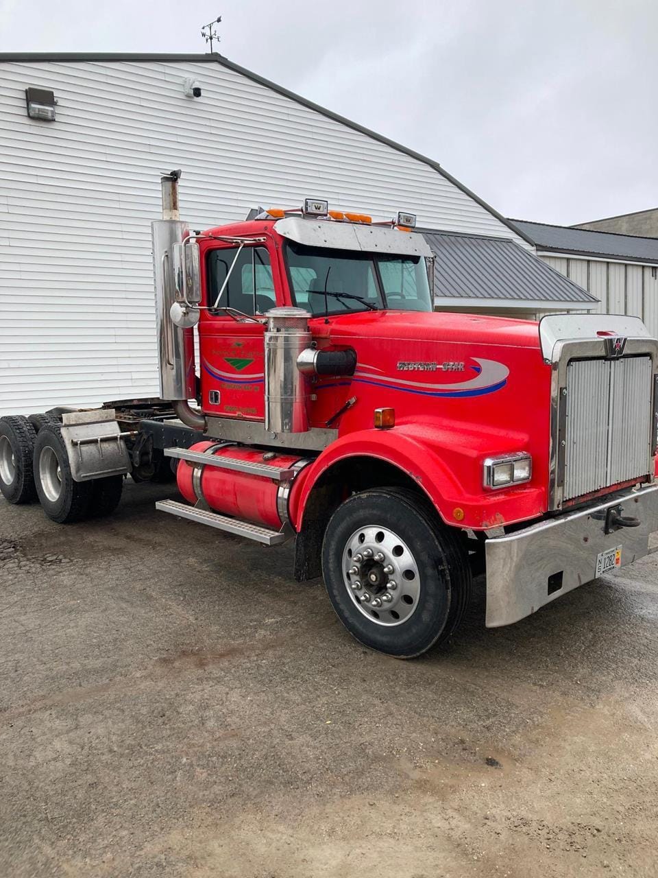 1999 Western Star 4964F Equipment Image0