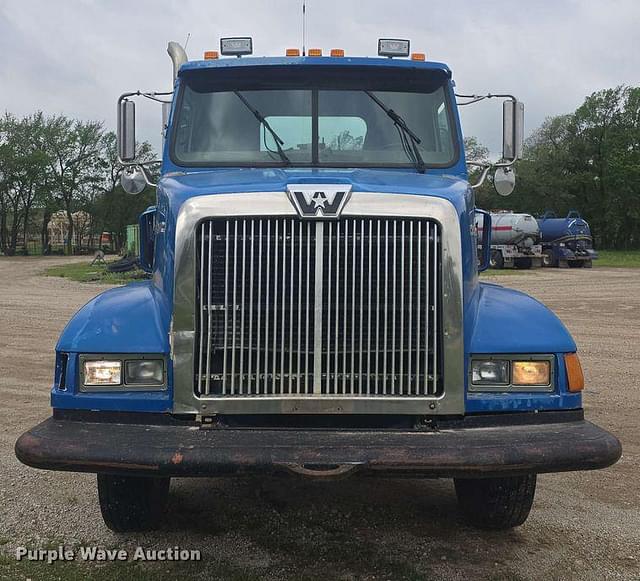 Image of Western Star 5900 equipment image 1
