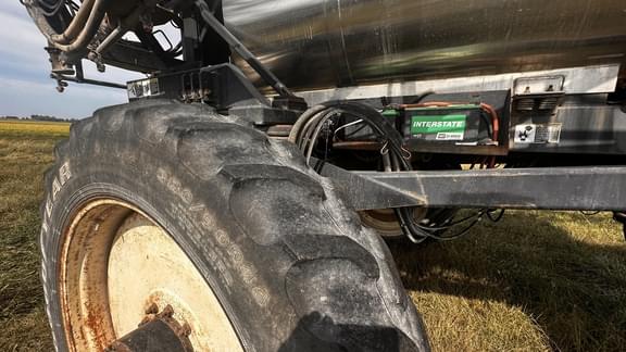 Image of Willmar 8100 equipment image 2