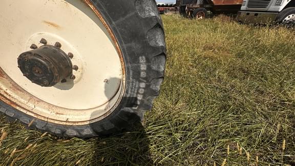 Image of Willmar 8100 equipment image 1