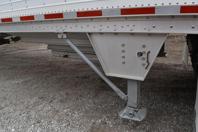 Image of Wilson Grain Trailer equipment image 3