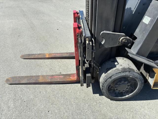 Image of Yale GLC100MGNGAE09 equipment image 4