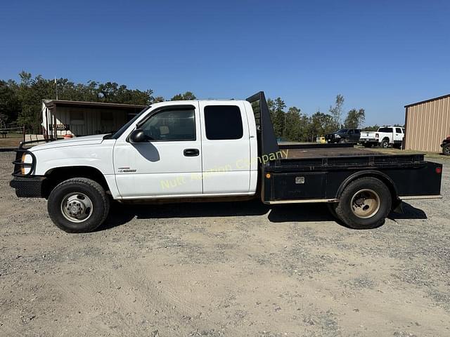 Image of Chevrolet 3500 equipment image 1