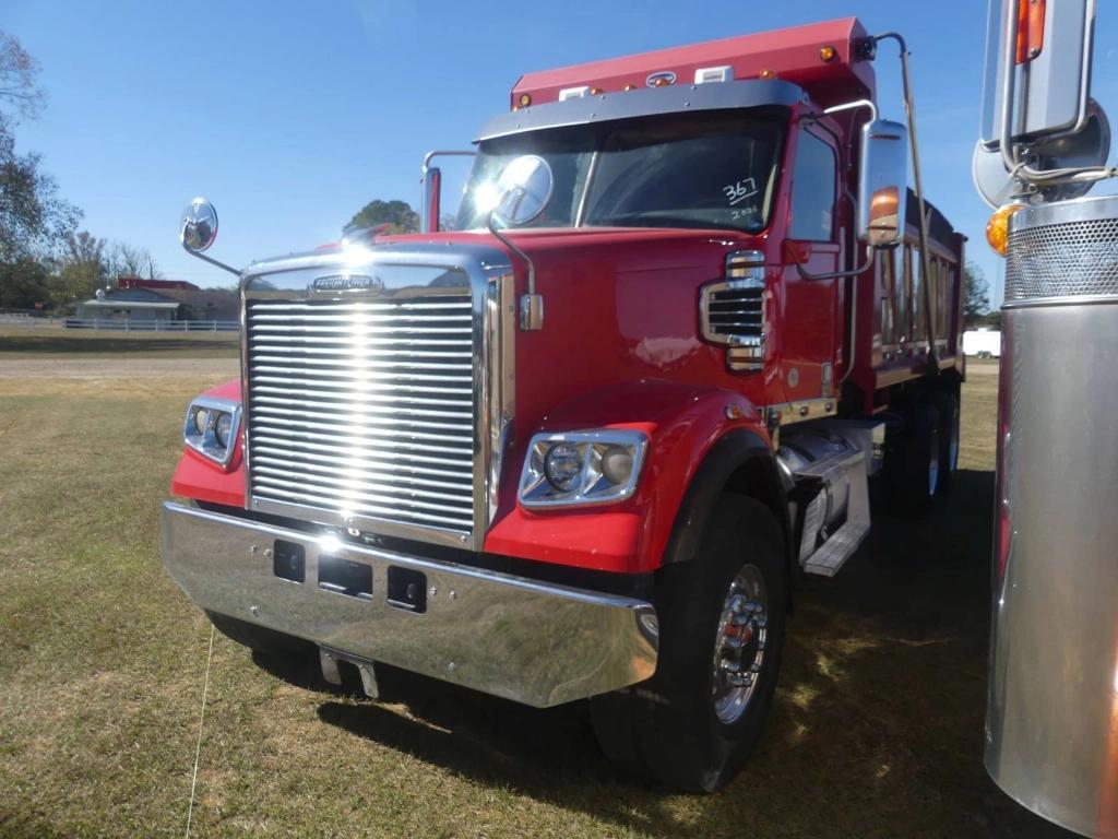 Image of Freightliner 122SD Primary image