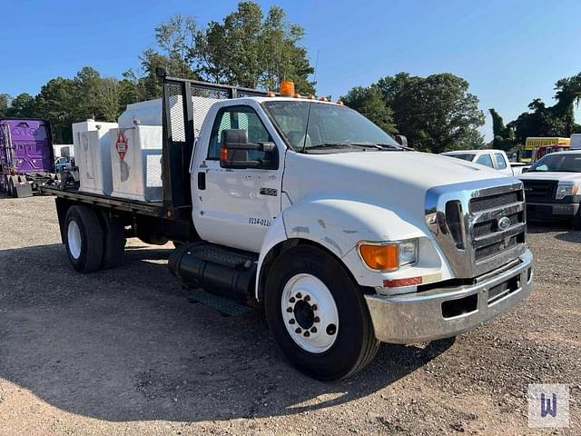 Image of Ford F-650 equipment image 2