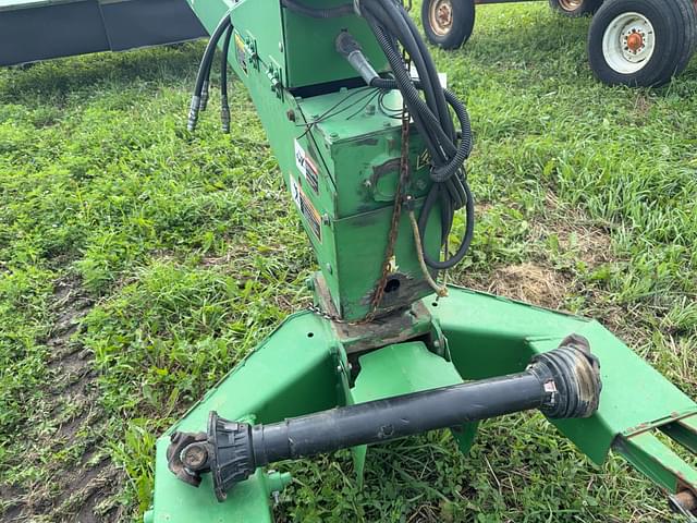 Image of John Deere 946 equipment image 3