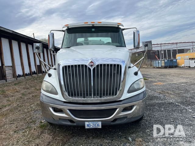 Image of International Prostar Plus equipment image 2