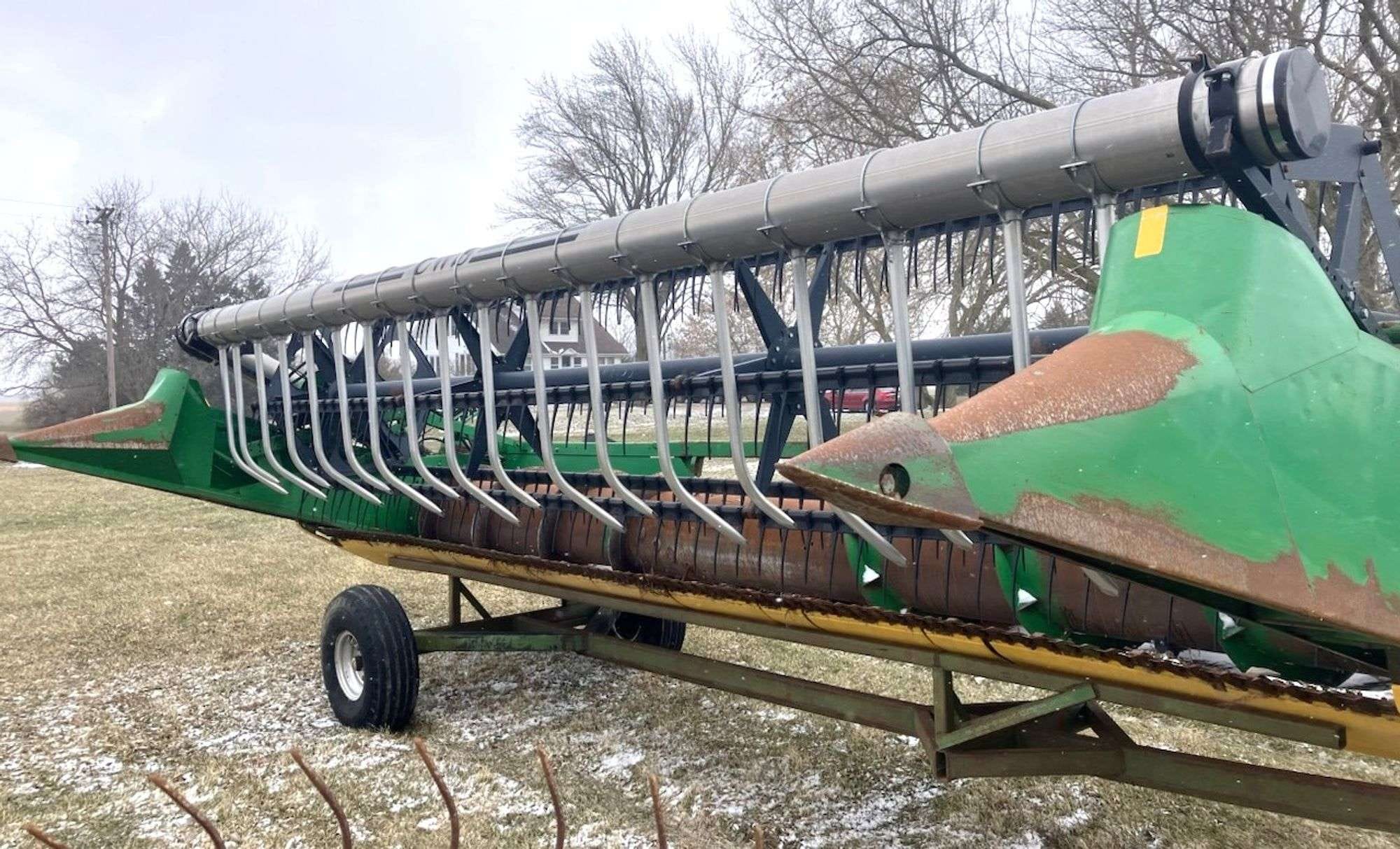 John Deere 920 Equipment Image0