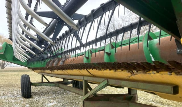 Image of John Deere 920 equipment image 2