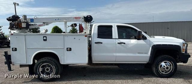 Image of Chevrolet 3500HD equipment image 3