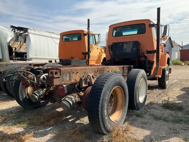 Image of Ford F-8000 equipment image 3