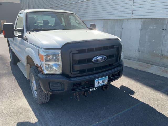 Image of Ford F-350 equipment image 2