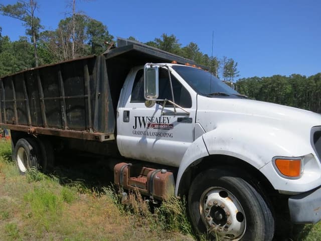 Image of Ford F-650 equipment image 1