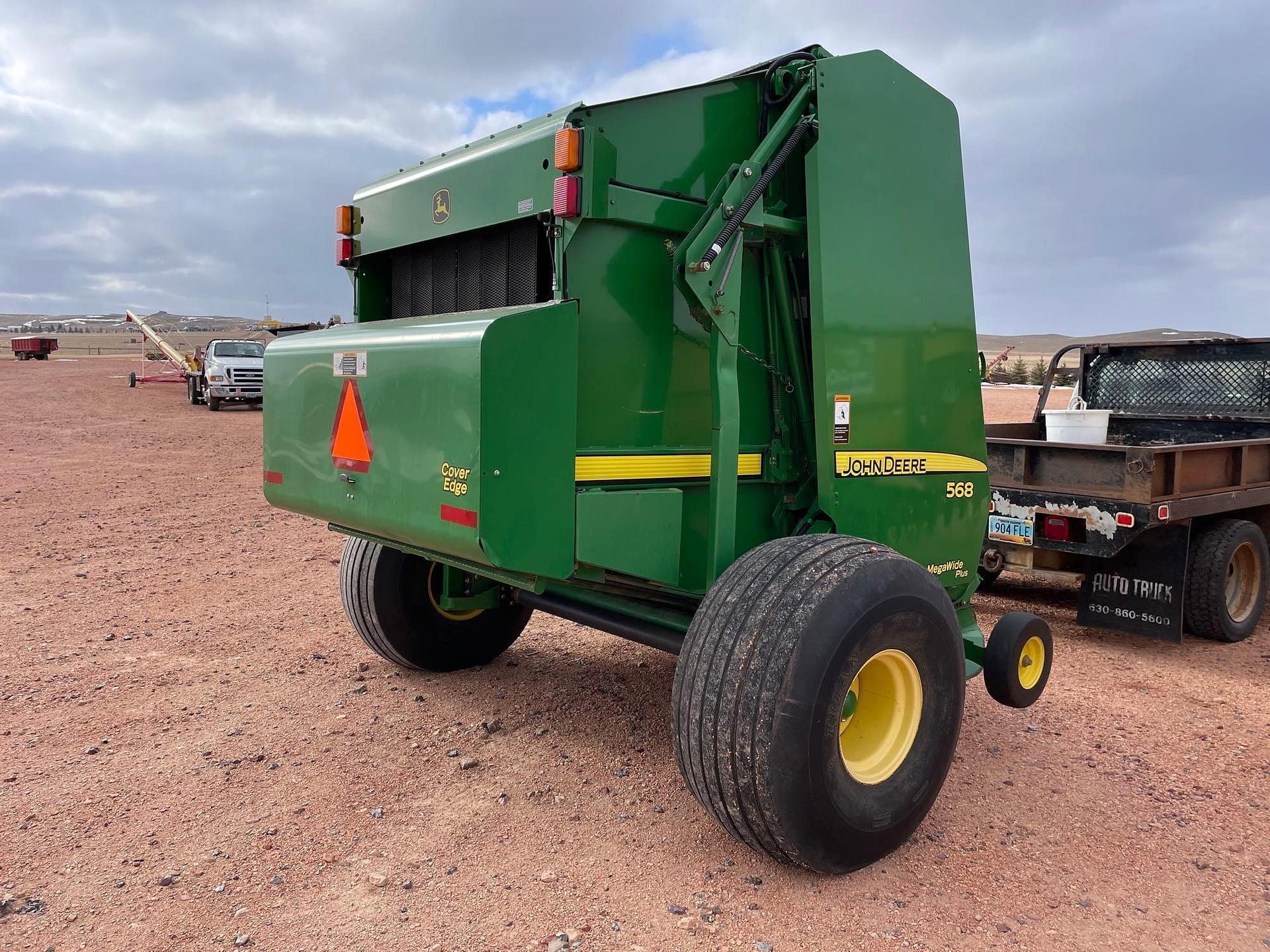 John Deere 568 Mega Wide Plus Hay and Forage Balers Round for Sale